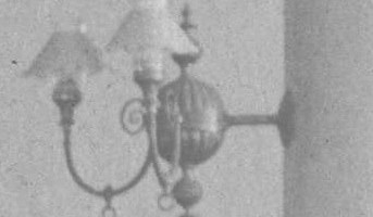 Upper gaslight detail